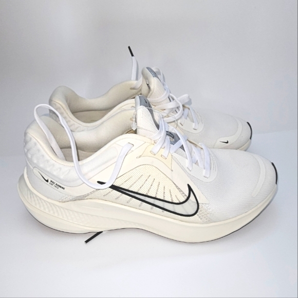 Nike Quest 5 Road Running Shoes - Picture 5 of 6